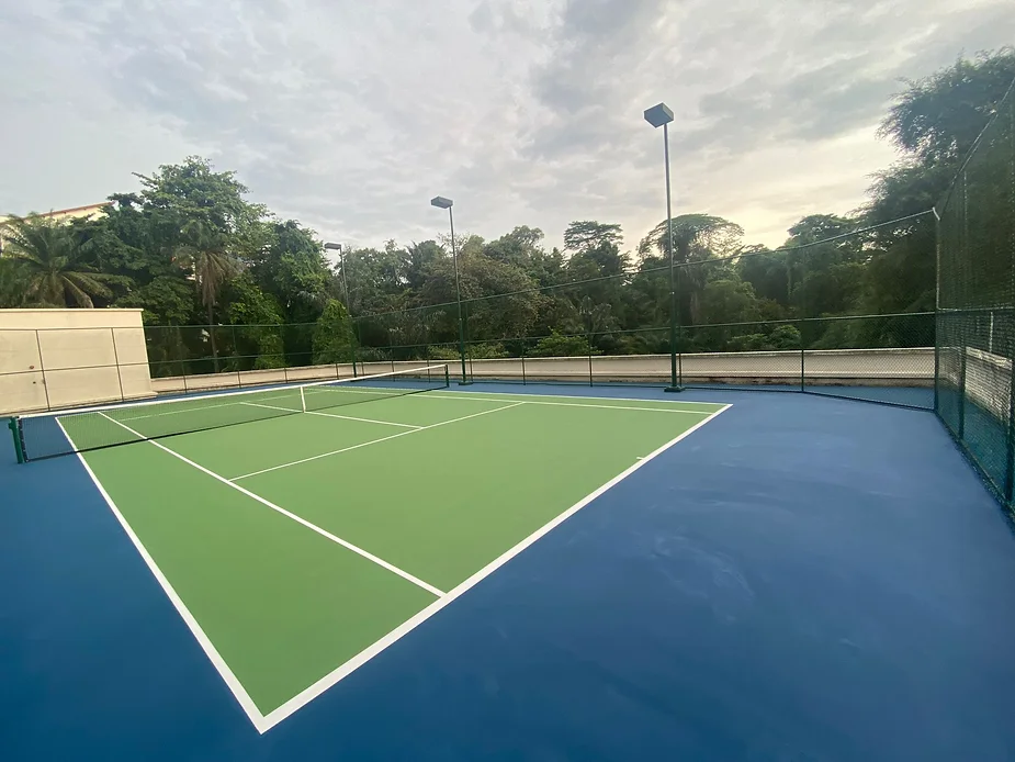 different types of tennis courts surfaces