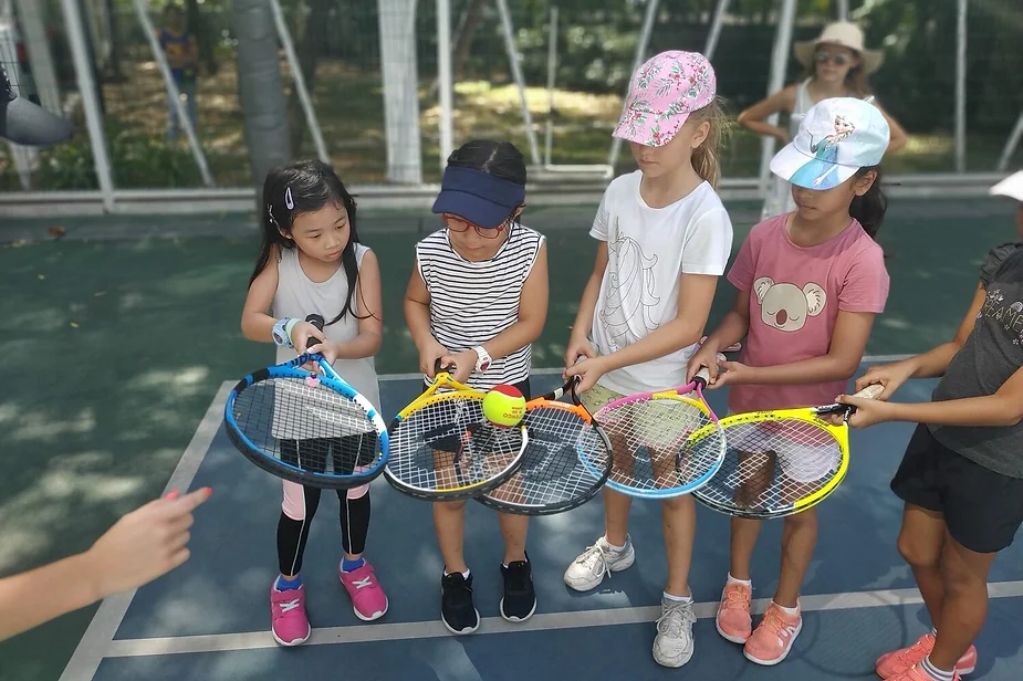 junior tennis lessons