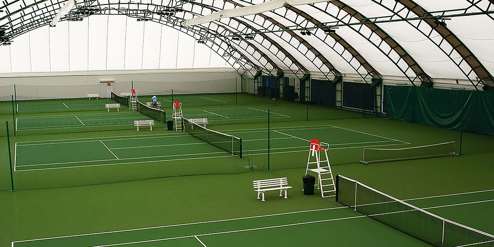 indoor vs outdoor tennis